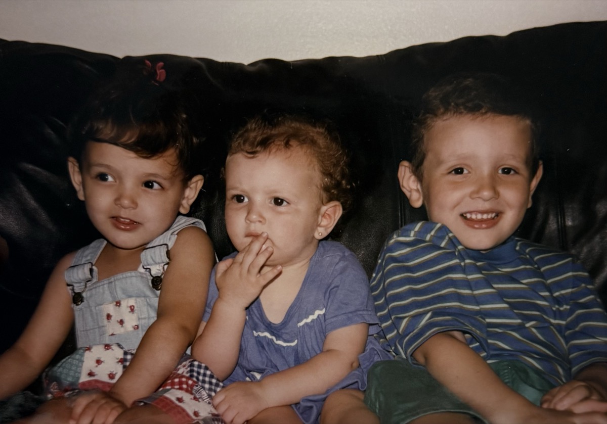 Kezia, Keren e Thiago